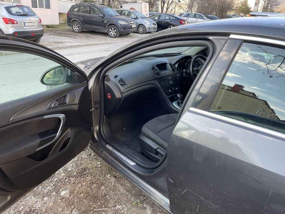 Opel Insignia  1.8