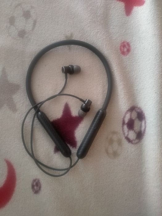 Продам наушники  hoco