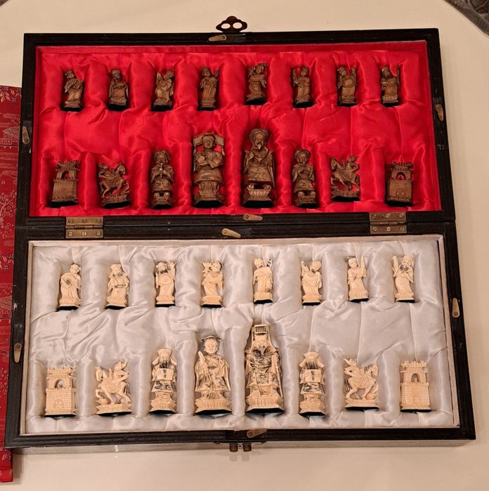 Шахматы коллекционные.