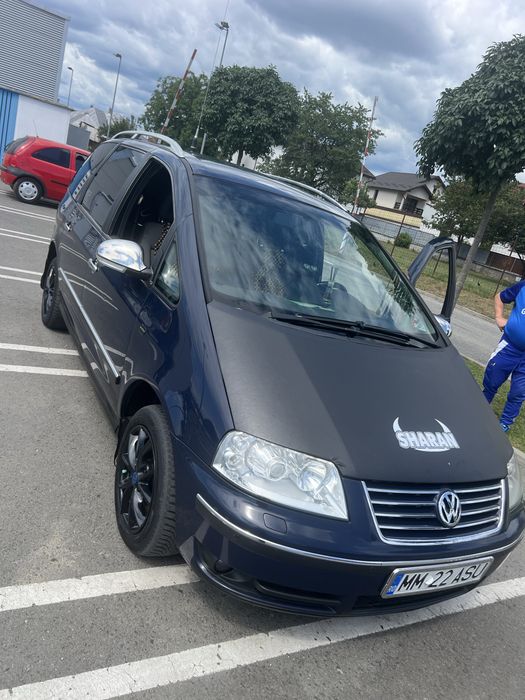VOLKSWAGEN Sharan 2010