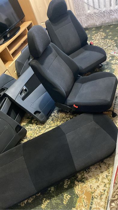 Продам приору по запчастям