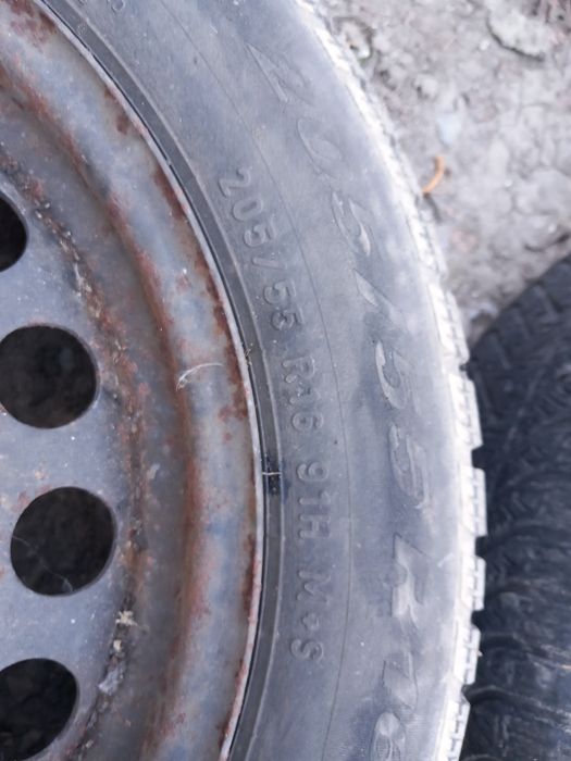 Vand ieftin 4 jante Opel ( GM ) cu anvelope vechi