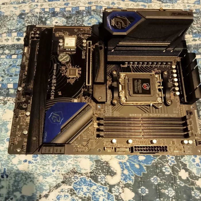 Дъно ASRock B650E PG Riptide WiFi