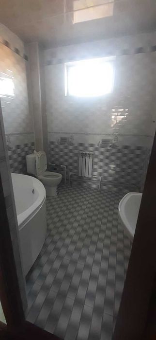 Ijaraga beriladi. 3 xonali uy Shahar markazida