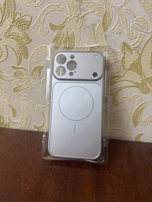 Чехлы iphone 13, 14, 15,16 pro и max выглядит как iphone 17