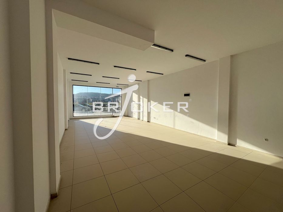 Продава се Магазин в Кърджали, Център - 96 кв.м за 1355 €/кв.м - Снимка #2