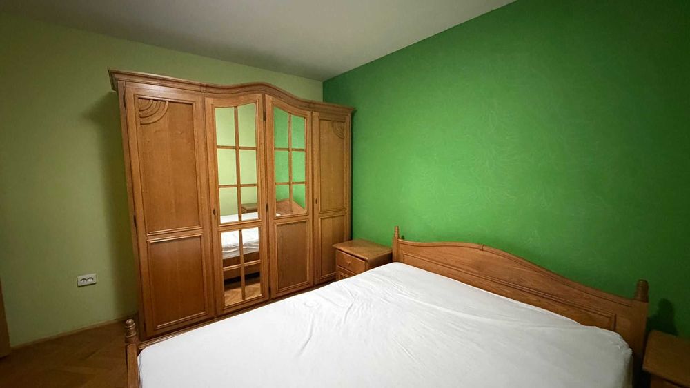 Set Complet Mobilier Dormitor (Pat, Dulap, Comodă + Saltea)