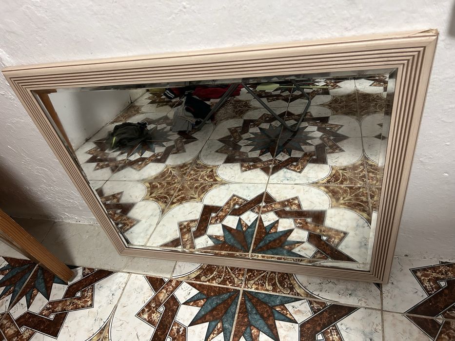 Продам зеркало навесное