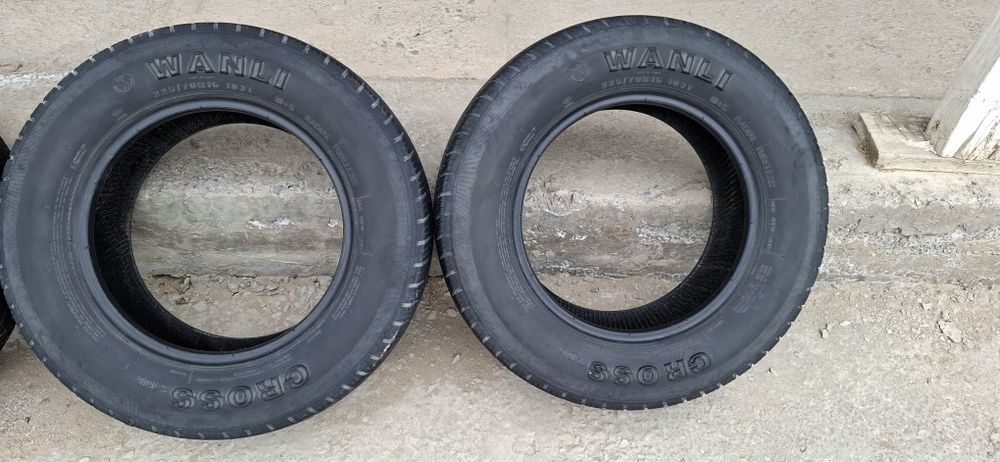 Комплект летних шин 225/70/16 б/у