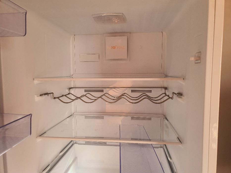 Хладилник Beкo с фризер