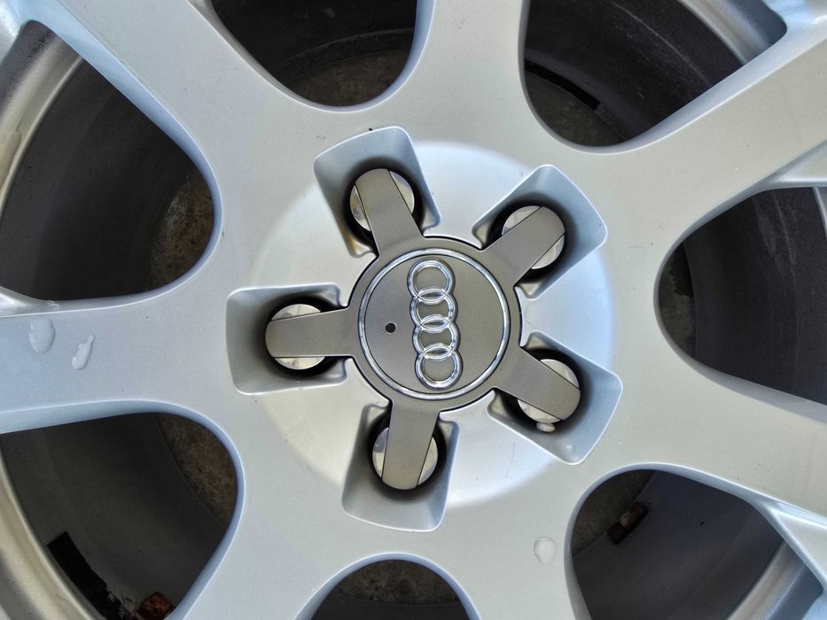 Оригинални алуминиеви джанти 5х112 /17"