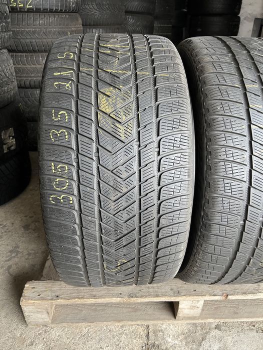 2 anvelope de iarna 305/35/21 pirelli!