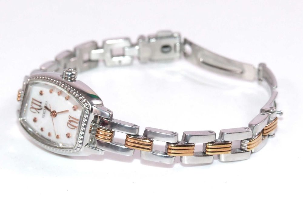 Ceas SEIKO V117, alimentare solara si cu baterie, inoxidabil, Made in Japan, NOU