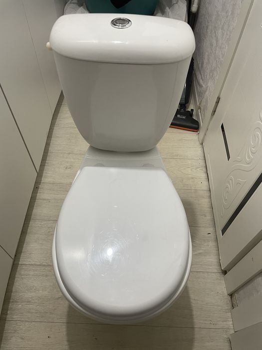 Продам унитаз бу 18000