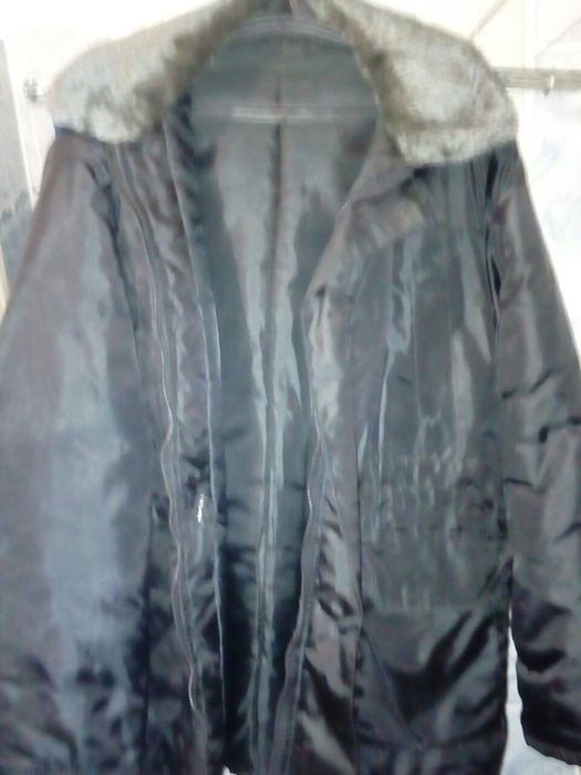 Куртка зимняя с капюшоном