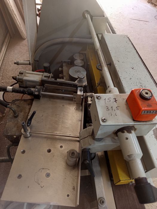 Кромкооблицовочный станок