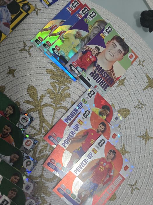 Vând schimb cărții panini fifa word cup adrenalyn 2026 XL