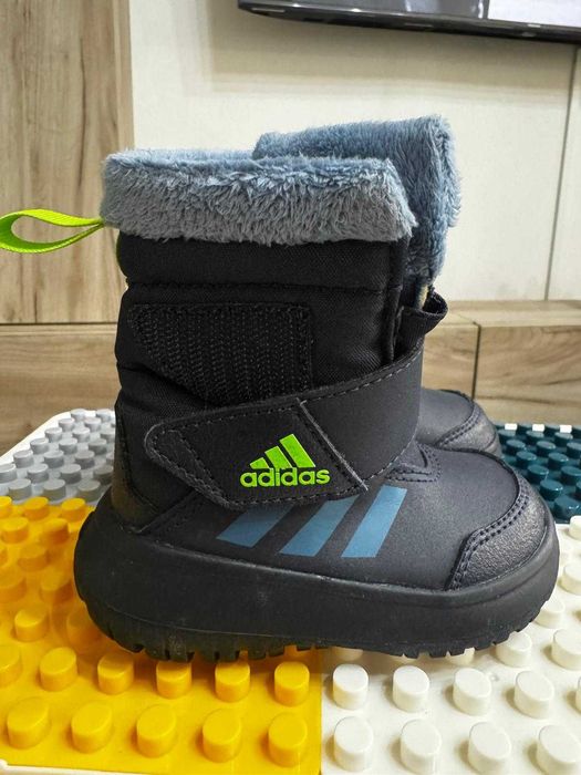Ghete de iarna copii Adidas marimea 20