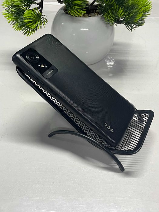 Смартфон TCL 501