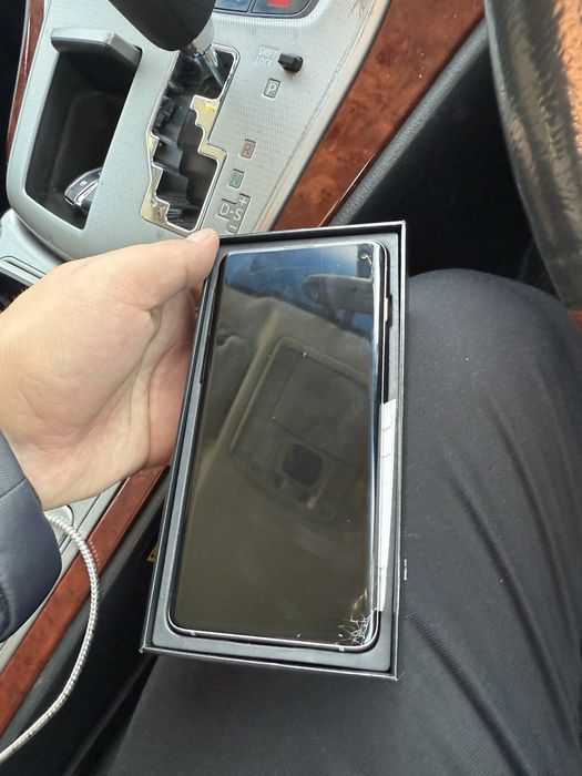 Samsung S 10 128 гб