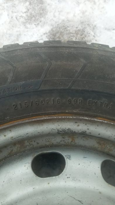 Продам 4 шины комплект