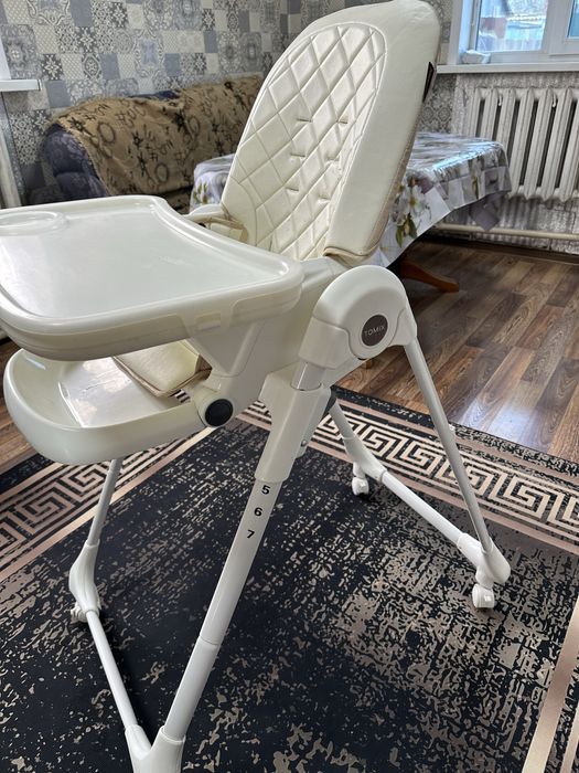 Детский стульчик для кормления