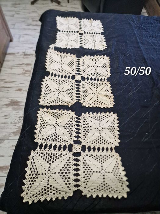 Карета,  покривки за маси и легла