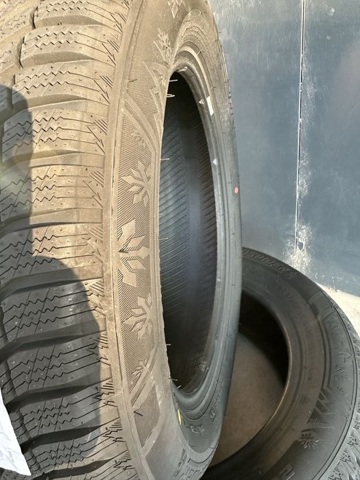 Нови Зимни Гуми LANDSPIDER SNOWTRAXX H/P 205/60R16 96H XL 2056016