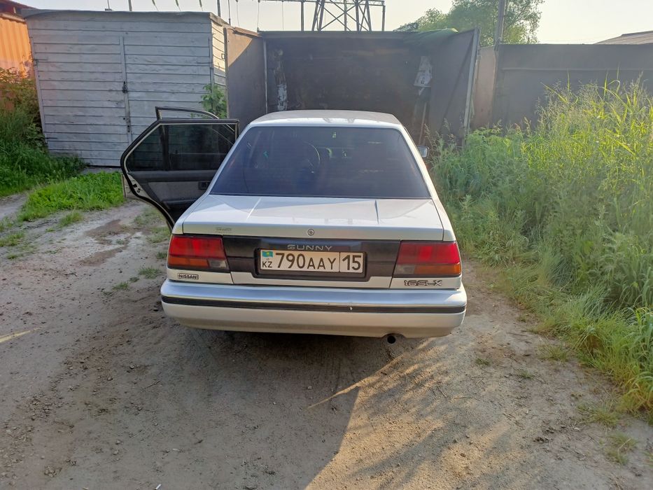 Продам Ниссан сани 1989.