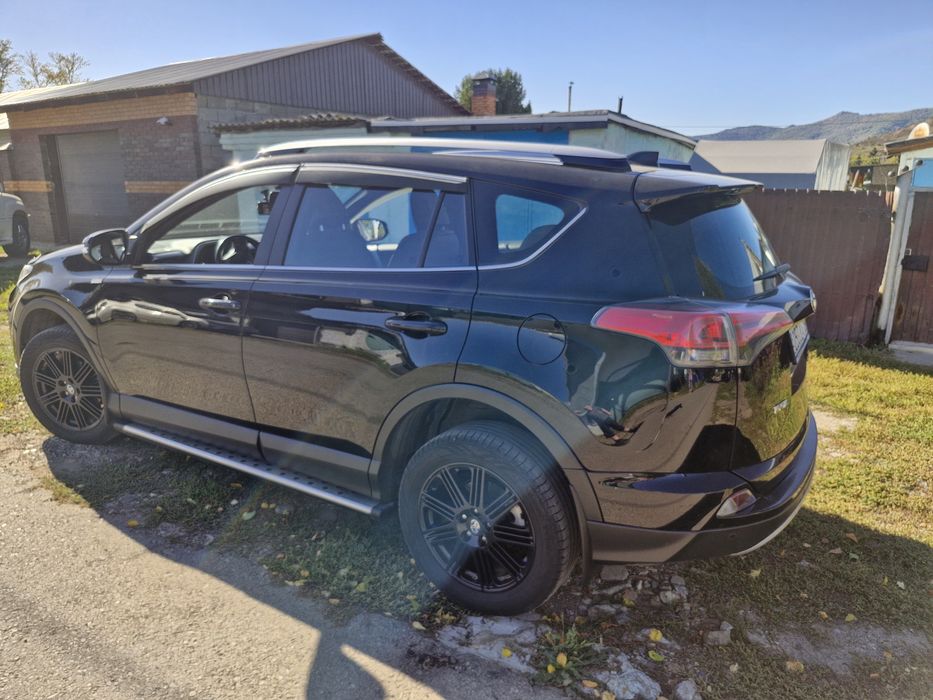 Toyota rav 4 2018 года