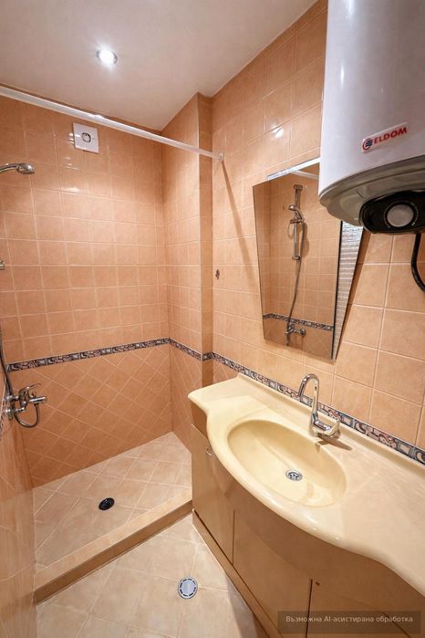 Тристаен апартамент в ж.к. Оборище