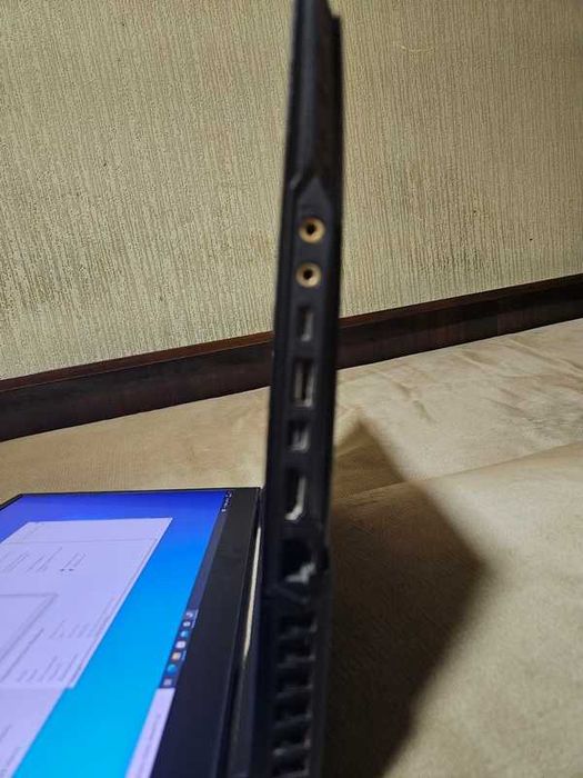 Ноутбук MSI ge75 raider 8sf