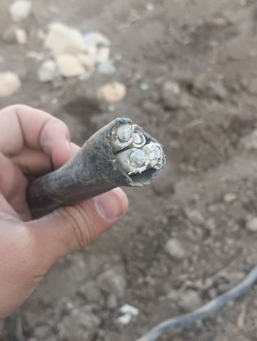 Кабел продам срочно 4*20