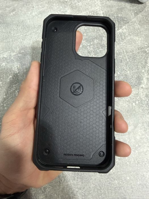 UAG Monarch carbon iphone 16 pro max