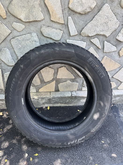Set 4 Anvelope Pirelli m+s 215 60 17 DOT 2019