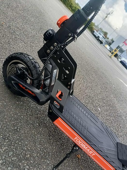 Vând trotineta electrica TODIMART S9