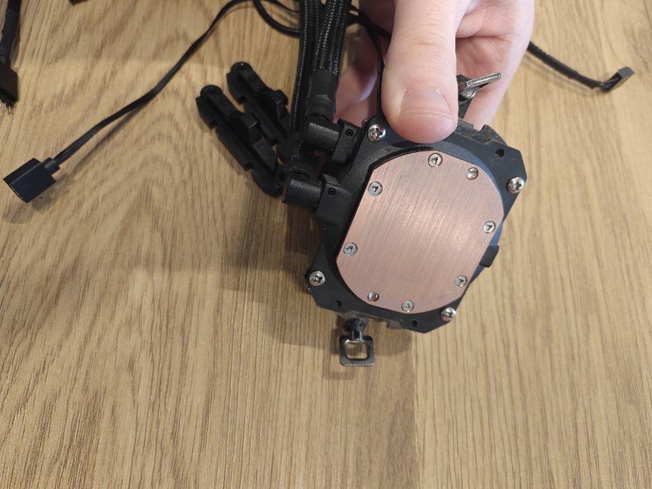 CoolerMaster 240 AIO