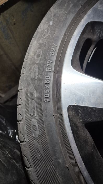 Продам комплект резины с дисками.