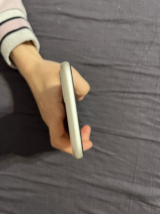 Iphone 11 64 gb white бял КАТО НОВ