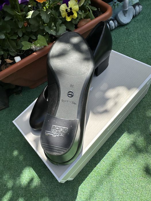Pantofi din piele naturala Tamaris