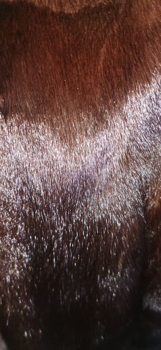 Норковую шубу продам