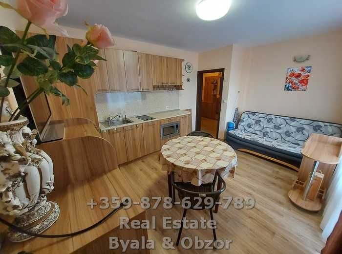 Продава се Двустаен апартамент в Обзор - 64 кв.м за 922 €/кв.м - Снимка #9