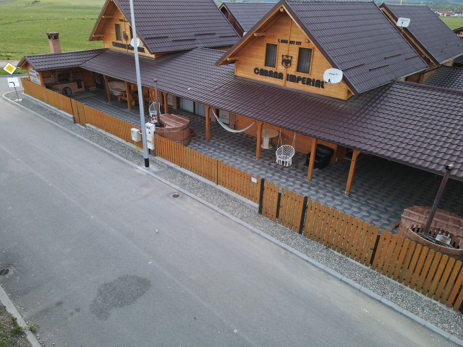 Cabana Imperial  baile figa de inchiriat ciubare / living 90 m patrati