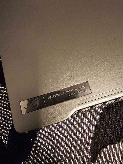 Laptop Asus Zephyrus G14 Ryzen 5800HS in stare foarte buna!!