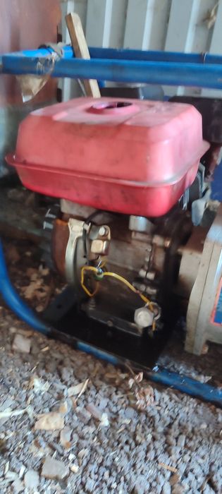 Мотопомпа 200сс рабочая