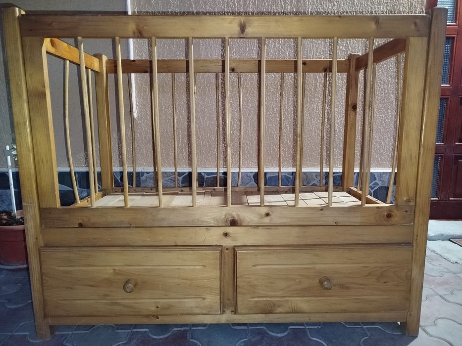 Vând pătuț copii din lemn