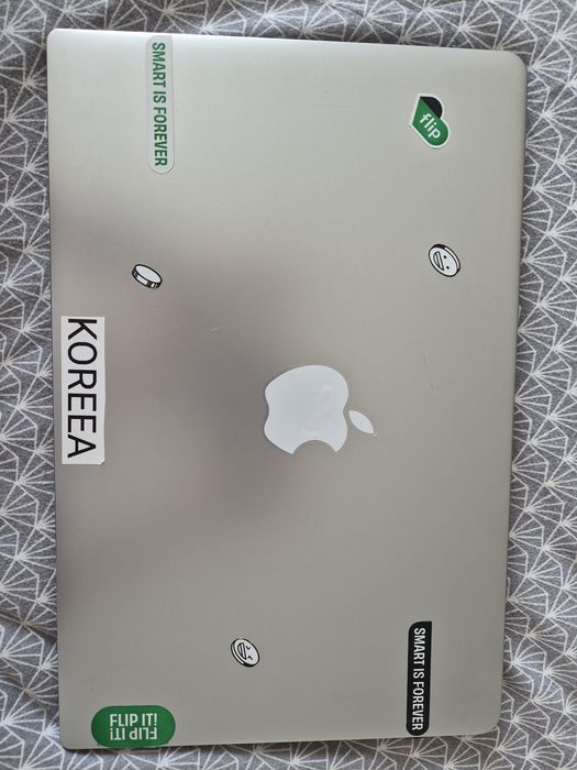 Laptop Ideal Pad 1 stocare 238GB placa grafica 2GB ram instalat 8 GB (viteza 5500MT/s) procesor AMD RYZEN 3 7320U with RADEON GRAPHICS 2,40 GHz
