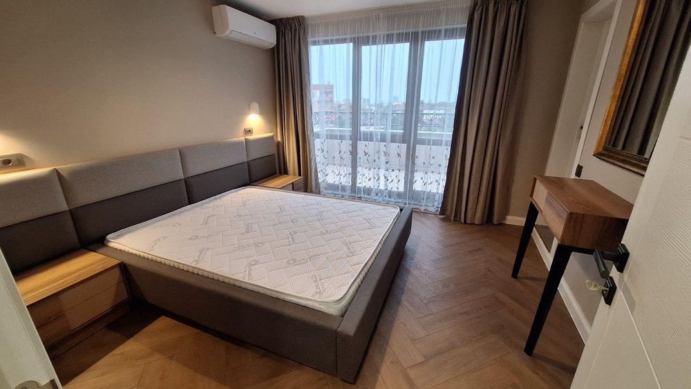 Дава се под наем Тристаен апартамент в Пловдив, Кючук Париж - 93 кв.м за 765 € - Снимка #2