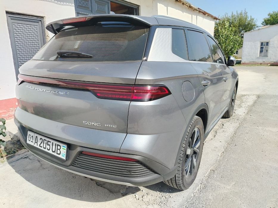 BYD Song pro-dm giprit yangi balon taqilgan ofitsalniydan olingan
