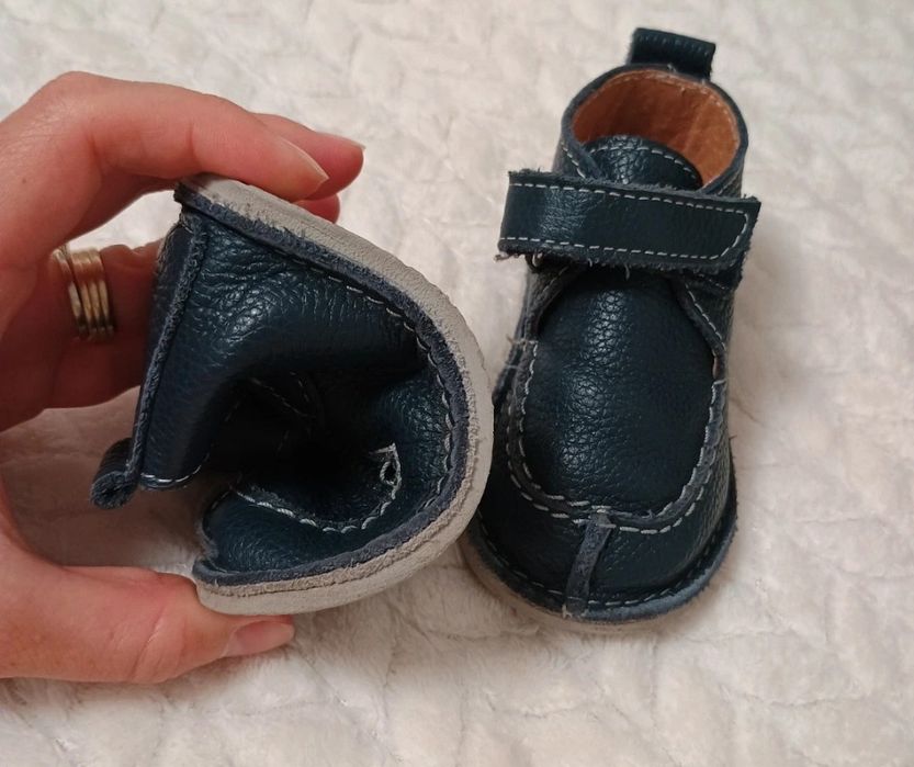 Pantofi din piele pt bebe